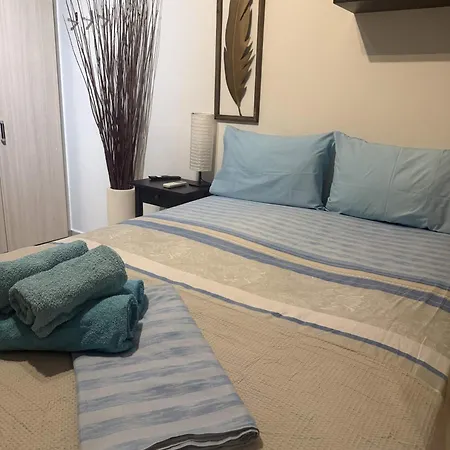 Daire Cental Cozy Tsimiski Selanik